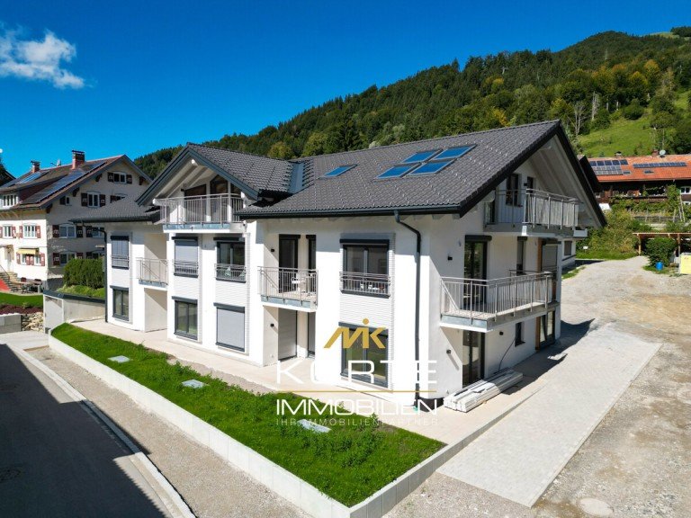 Hausansicht Oberstaufen / Wiedemannsdorf Dachgeschosswohnung Dachgeschosswohnung mit Zweitwohnungswidmung und Bergblickin Oberstaufen - Wiedemannsdorf im Allg�u