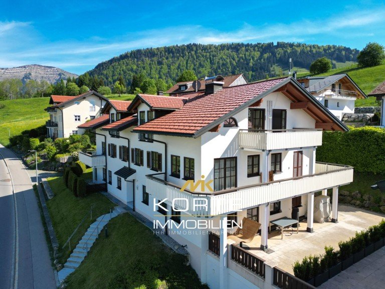 Hausansicht Oberstaufen-Steibis Dachgeschosswohnung Gepflegte Dachgeschoss-Wohnung in Steibis im Allg�u Leben am Alpen-Green