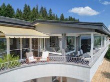 Terrasse Exklusive Villa mit Bergpanorama und Innenpool 
 in Scheidegg / Lindenau im Allg�u