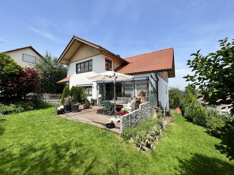  Heimenkirch Erdgeschosswohnung GROSSZ�GIGE Erdgeschoss-Wohnung mit Garten, in Heimenkirch!