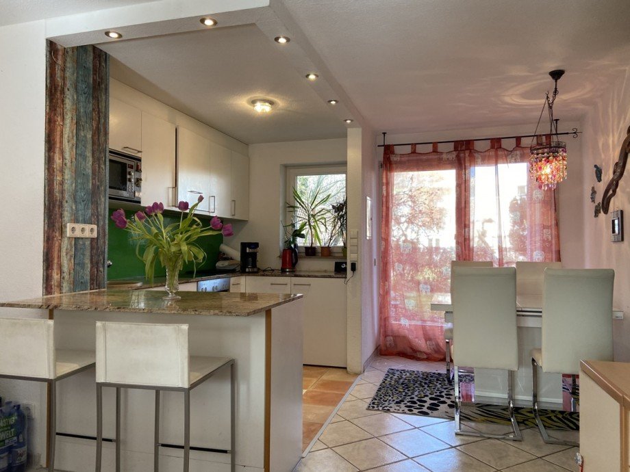 K�che mit Essplatz Erdgeschosswohnung Ludwigsburg
