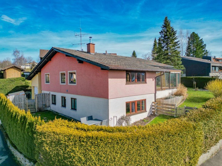  Lindenberg im Allg�u Einfamilienhaus Ruhige Bestlage! Einfamilienhaus mit 2 ELW und gro�em Garten in Lindenberg im Allg�u!