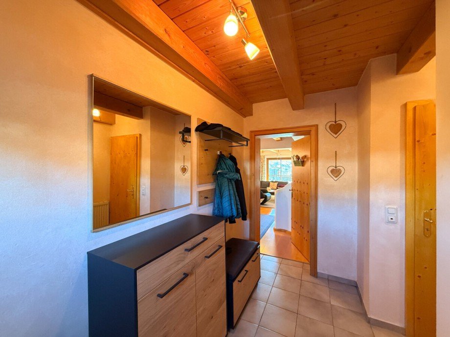 Flur Reihenmittelhaus Lindenberg im Allg�u / Ellgassen