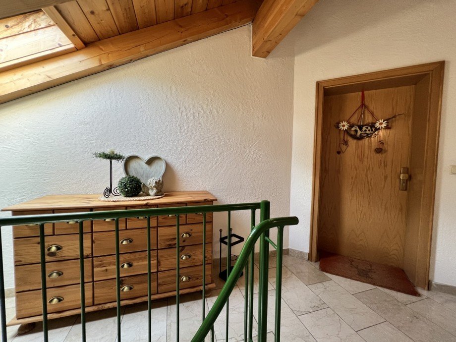 Treppenhaus DG. Dachgeschosswohnung Oberstaufen