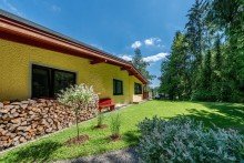 Westen zum Waldgrundst�ck Traumhafte Immobilie im Landhausstil in bester Lage am Rande eines Waldgebietes