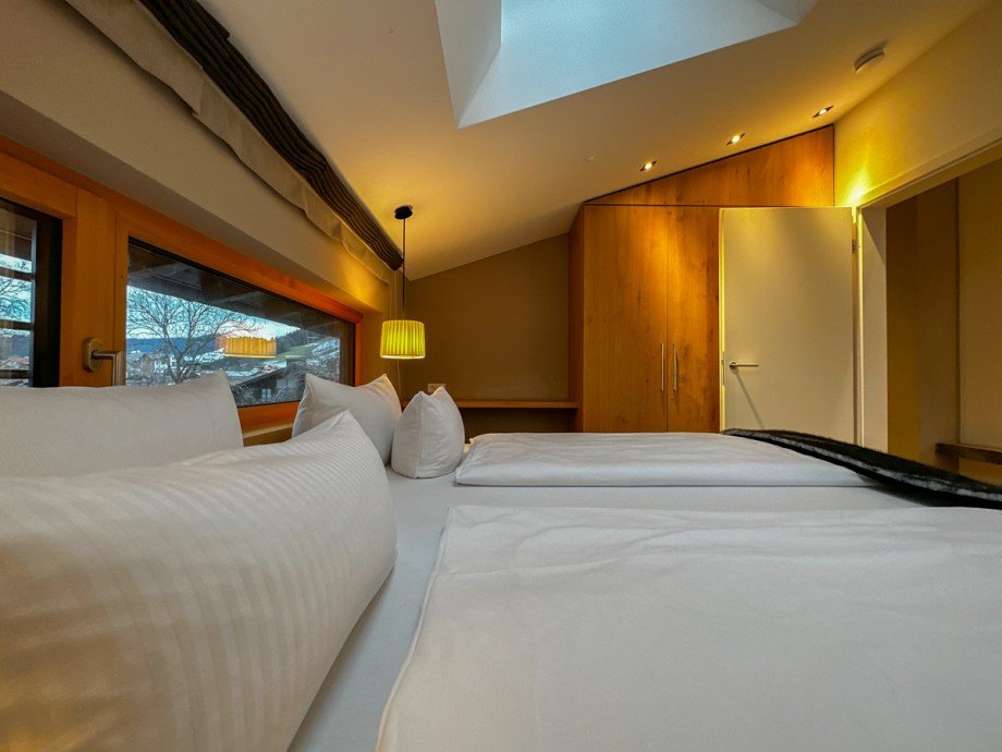 Schlafzimmer ( Chalet Kapf ) Dachgeschosswohnung Oberstaufen