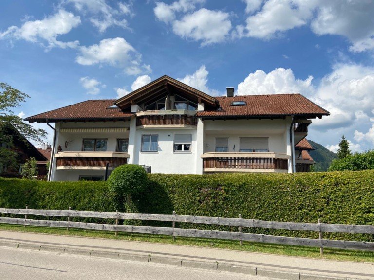  Sonthofen Dachgeschosswohnung 2 Zimmer Dachgeschoss-Wohnung in Sonthofen / Allg�u