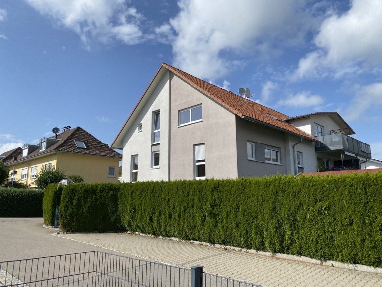 S�D - WEST Ansicht Lindenberg Reihenendhaus Attraktives Reihenendhaus bezugsfrei, in TOP - Lage mitten in Lindenberg / Allg�u!