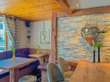 Restaurant TOP KAPITALANLAGE
 Bar - Bistro - Vinothek 
im Zentrum von Oberstaufen