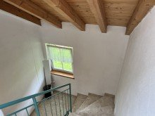  4 Zimmer Dachgeschoss Wohnung 
mit drei Balkonen!