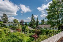 Aussicht Traumhafte Immobilie im Landhausstil in bester Lage am Rande eines Waldgebietes