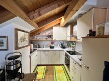  4 Zimmer Dachgeschoss Wohnung 
mit drei Balkonen!