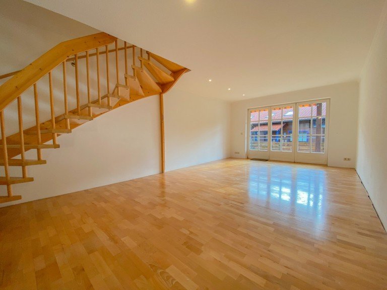 Wohnzimmer Oberstaufen / Konstanzer Maisonettewohnung Gepflegte 3-Zi.-Maisonette-Wohnung GARAGE, 2 BALKONE, S�D - LAGE in Ortsrandlage von Oberstaufen!