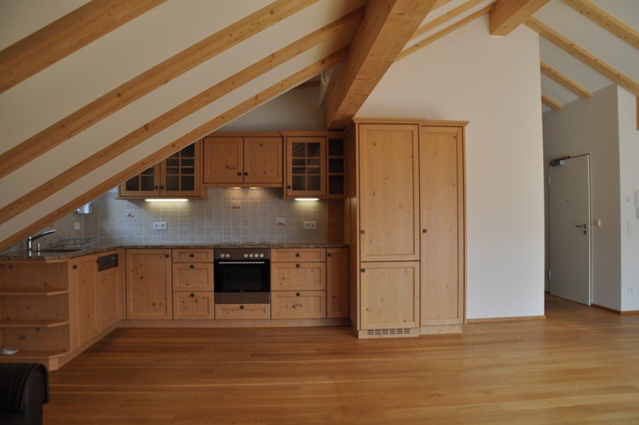 Massivholz Landhausk�che Dachgeschosswohnung Oberstaufen
