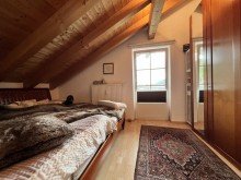  4 Zimmer Dachgeschoss Wohnung 
mit drei Balkonen!