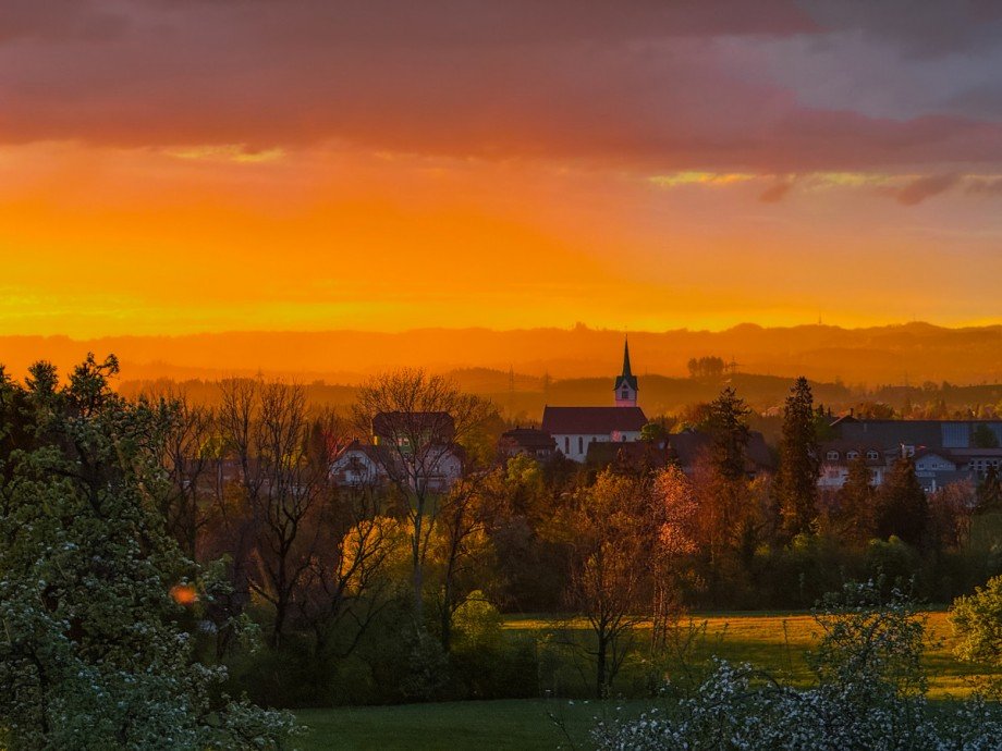 Sonnenuntergang Reihenmittelhaus Opfenbach
