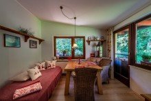 EInliegerwohnung Traumhafte Immobilie im Landhausstil in bester Lage am Rande eines Waldgebietes