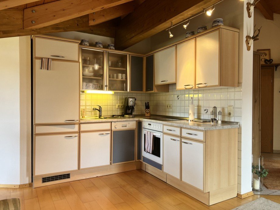 K�che mit EBK. Dachgeschosswohnung Oberstaufen