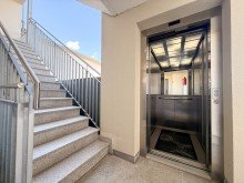 Aufzug Modernes Wohn-Highlight im Zentrum von Lindenberg im Allg�u 
 3-Zimmer Dachgeschoss mit Stil und Komfort