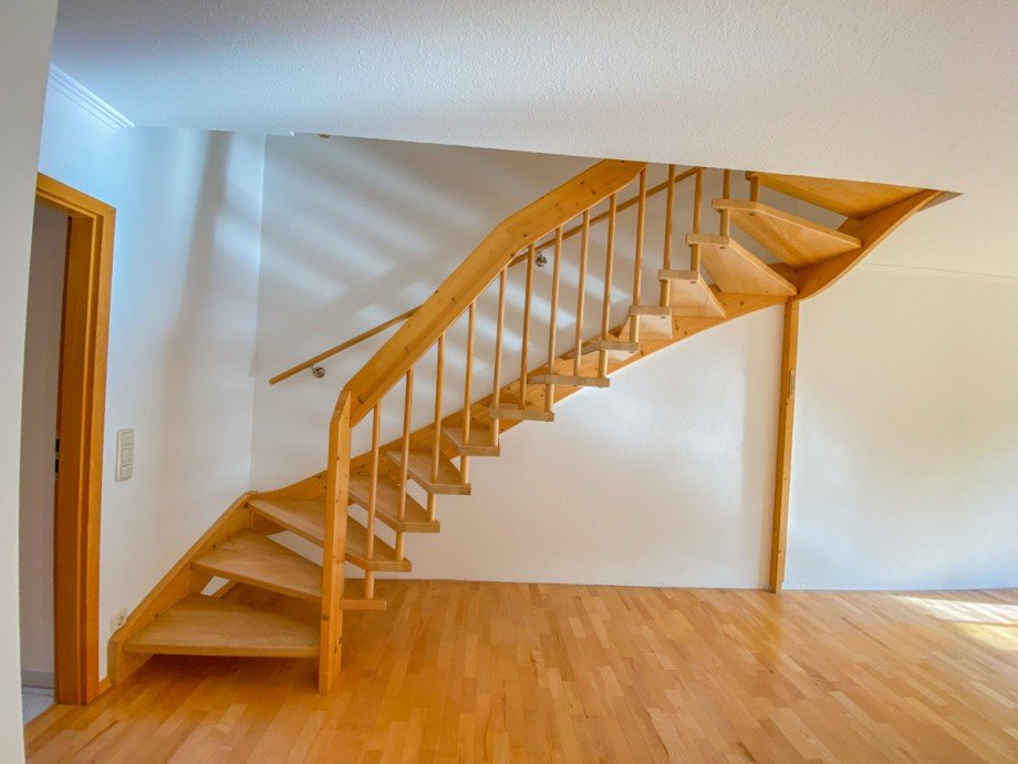 Massivholztreppe Maisonettewohnung Oberstaufen / Konstanzer