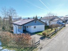 Hausansicht Kleines Einfamilienhaus 
 mit PANORAMA - BERGBLICK in 
 Oberreute im Allg�u