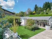 Garten / Terrasse mit Grillhaus Exklusive Villa mit Bergpanorama und Innenpool 
 in Scheidegg / Lindenau im Allg�u