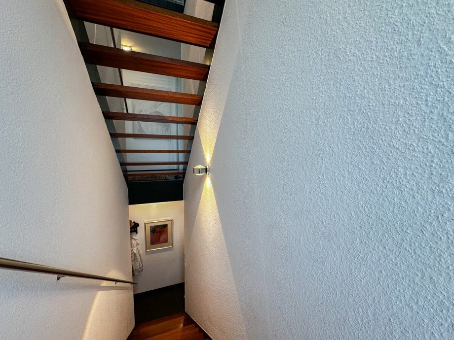 Treppenhaus ins UG Doppelhaush�lfte Lindau (Bodensee) / Aeschach