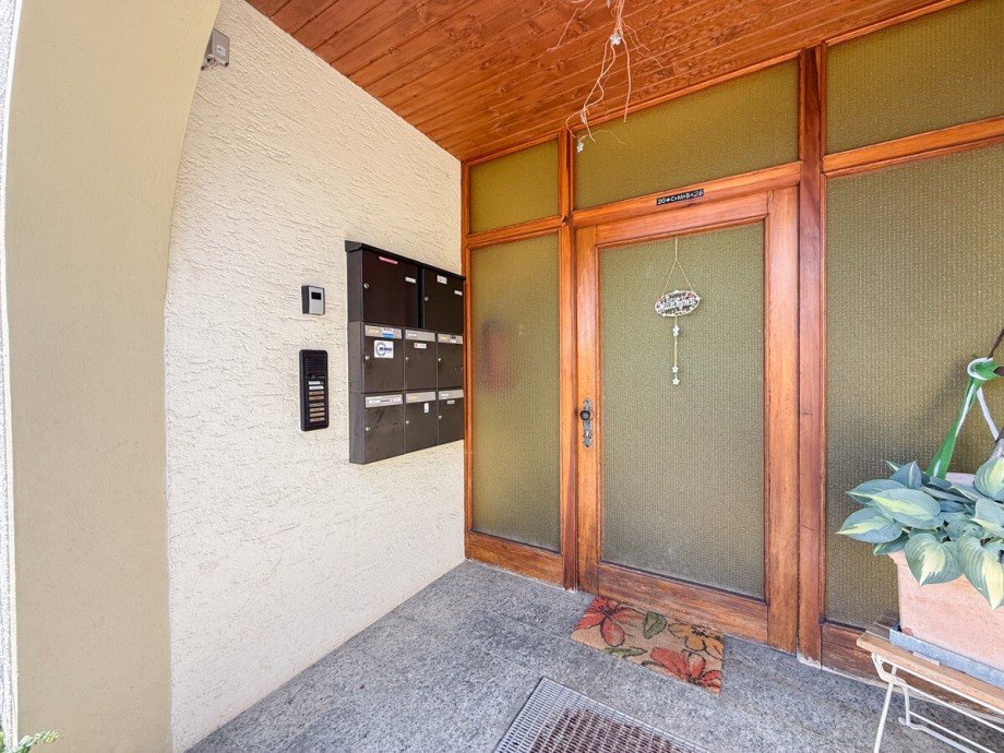 Eingangst�re Dachgeschosswohnung Scheidegg / Lindenau