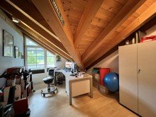  4 Zimmer Dachgeschoss Wohnung 
mit drei Balkonen!
