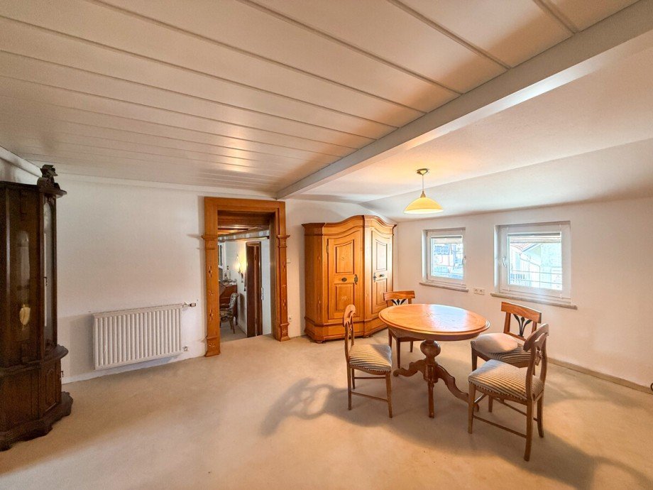 Gro�e Wohnung DG Esszimmer Mehrfamilienhaus Lindenberg im Allg�u