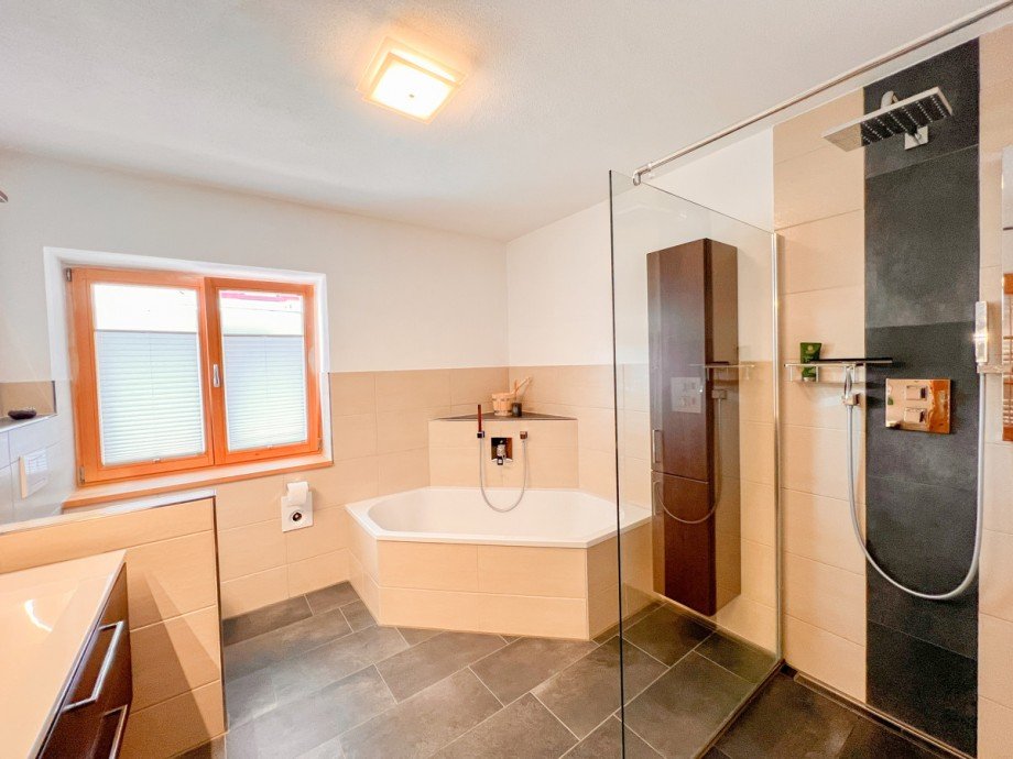 Hauptwohnung Mehrfamilienhaus Oberstdorf / Tiefenbach bei Oberstdorf