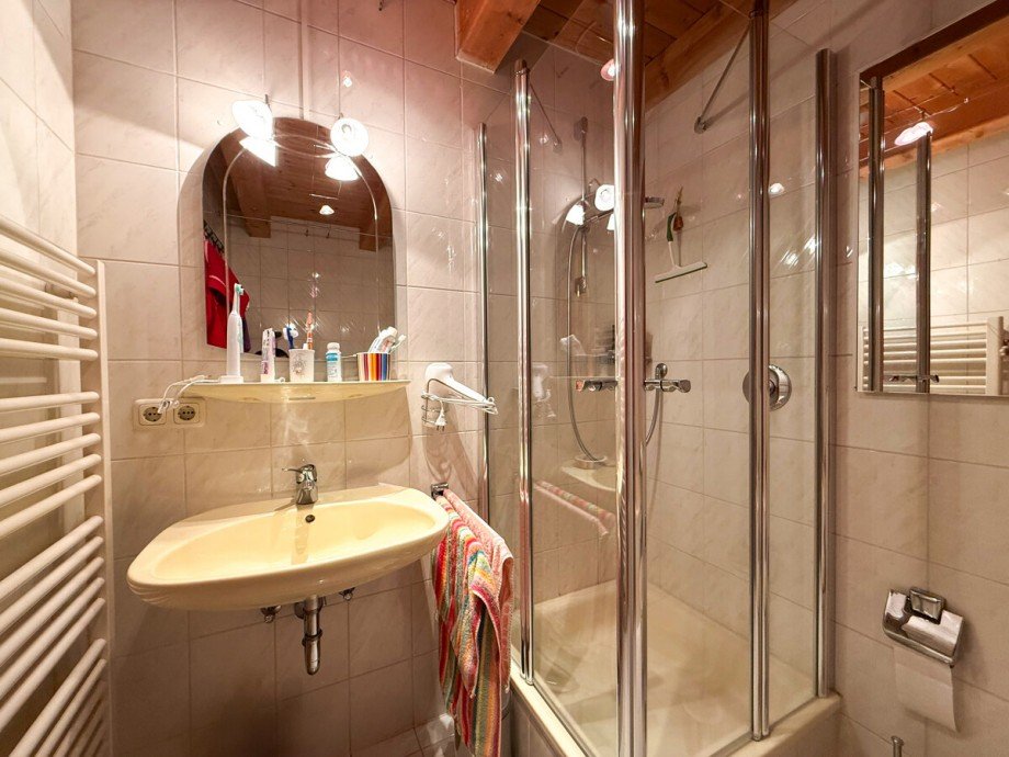 Badezimmer OG Reihenmittelhaus Lindenberg im Allg�u / Ellgassen