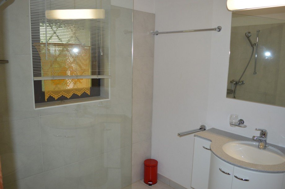 Badezimmer Etagenwohnung Vira (Gambarogno)