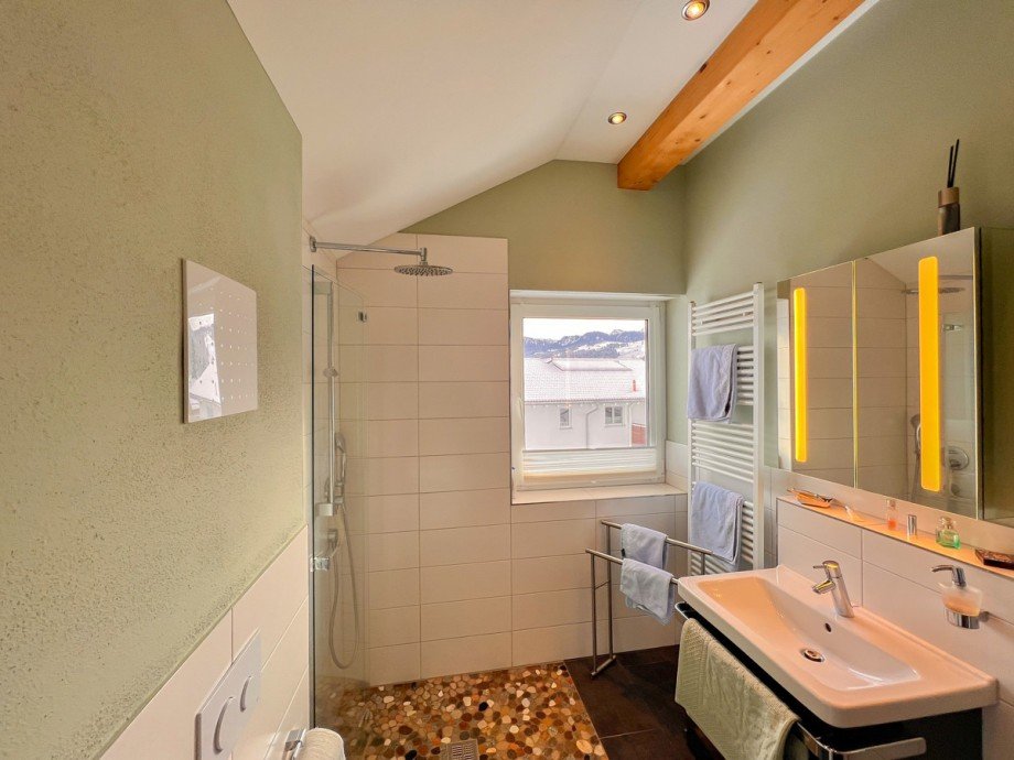 Badezimmer Dachgeschosswohnung Oberstaufen / Kalzhofen