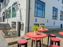 Au�enbereich TOP KAPITALANLAGE
 Bar - Bistro - Vinothek 
im Zentrum von Oberstaufen