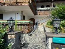 Zugang UG. Ein Haus in Top Lage 
in Immenstadt im Allg�u 
mit unverbaubarem Blick in die Berge!