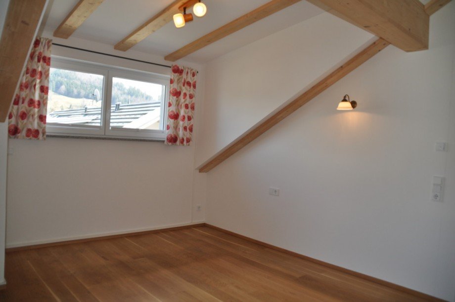 Schlafzimmer 1 Dachgeschosswohnung Oberstaufen