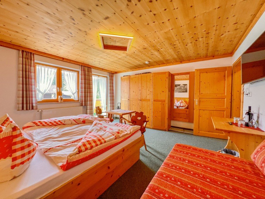  Mehrfamilienhaus Oberstdorf / Tiefenbach bei Oberstdorf