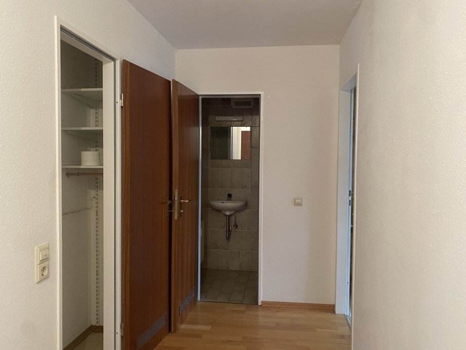 Flur / ABR / G�ste WC / Badezimmerzugang Etagenwohnung Nonnenhorn