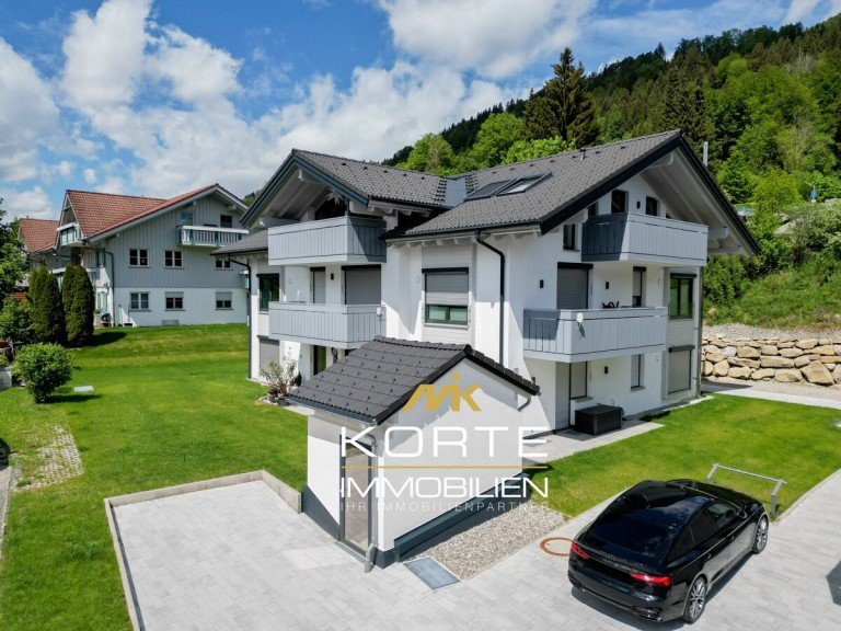 Wohnhaus Oberstaufen / Wiedemannsdorf Dachgeschosswohnung �ber den D�chern des Allg�us - Exklusive 3-Zimmer-Dachgeschosswohnung mit Zweitwohnsitz