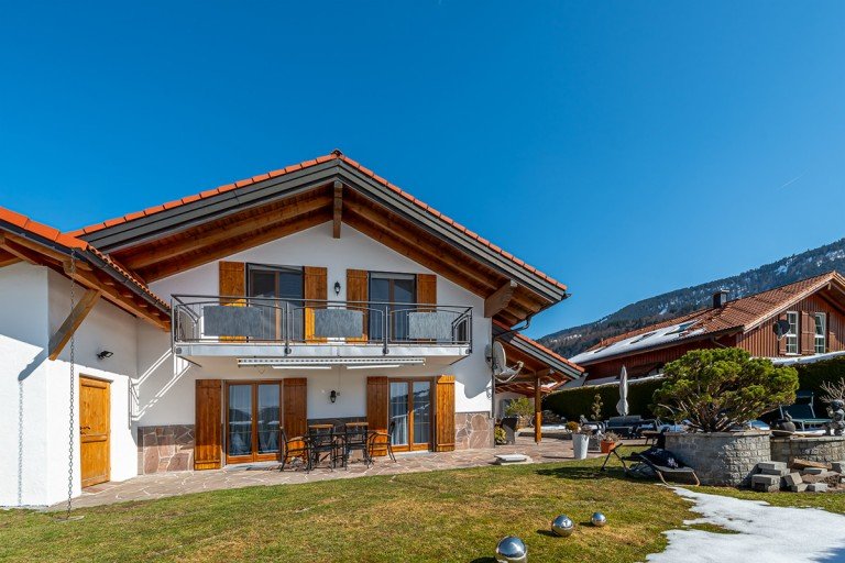 S�D WEST Ansicht Oberstaufen Einfamilienhaus CHARMANTES ALLG�UER LANDHAUSIN RUHIGER SONNIGER LAGE MIT PANORAMABLICK