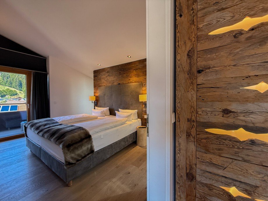 Hauptschlafzimmer Dachgeschosswohnung Oberstaufen