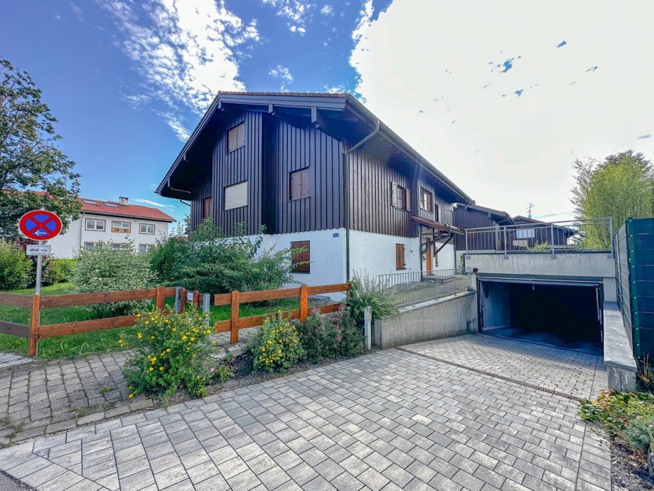 Tiefgarageneinfahrt Dachgeschosswohnung Oberreute