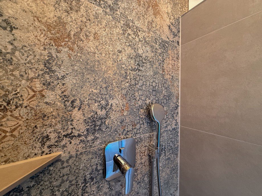 begehbare Dusche Dachgeschosswohnung Oberstaufen / Wiedemannsdorf