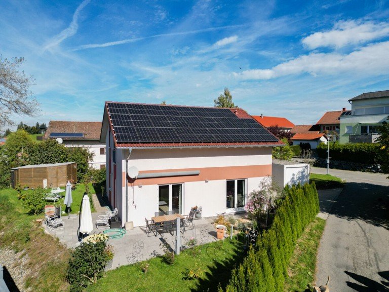 Hausansicht Weiler-Simmerberg / Simmerberg Einfamilienhaus Familiengl�ck mit Aussicht:Einfamilienhaus KfW 70 in ruhiger, sonniger H�henlage von Simmerberg