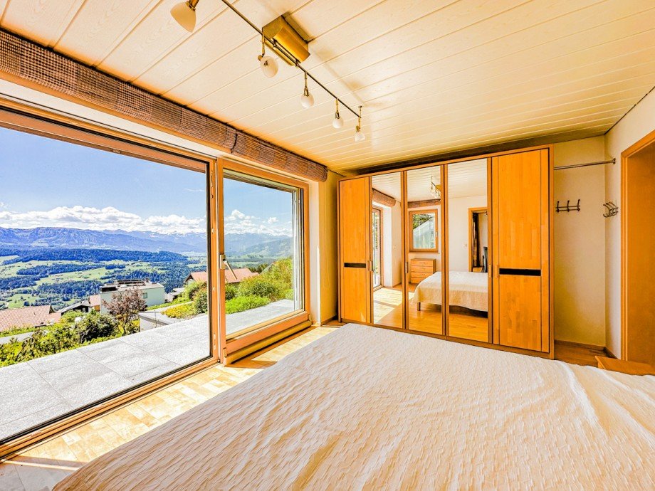 Schlafzimmer UG Einfamilienhaus Sulzberg