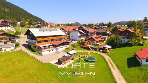 Hauptbild Charmantes Hotelanwesen in Oberjoch - Traditionshaus mit Gastronomie und Entwicklungspotenzial
