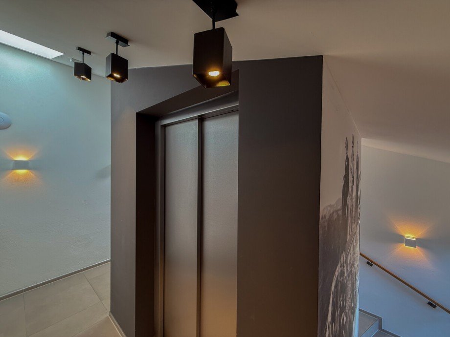 Aufzug im Dachgeschoss Dachgeschosswohnung Oberstaufen
