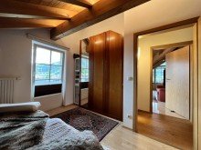  4 Zimmer Dachgeschoss Wohnung 
mit drei Balkonen!