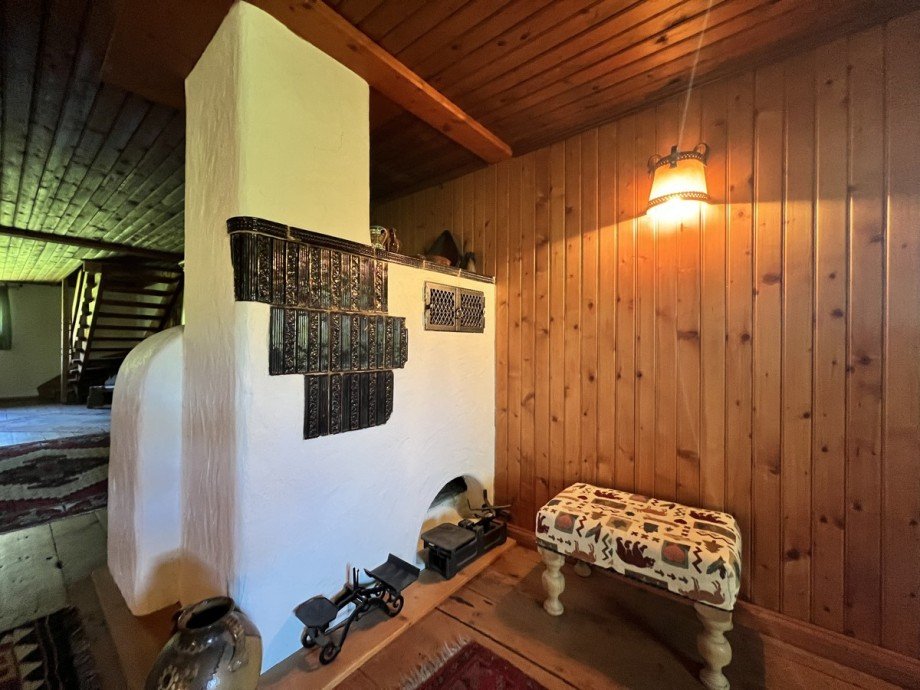 Kachelofen OG. Bauernhaus Missen-Wilhams / Wiederhofen